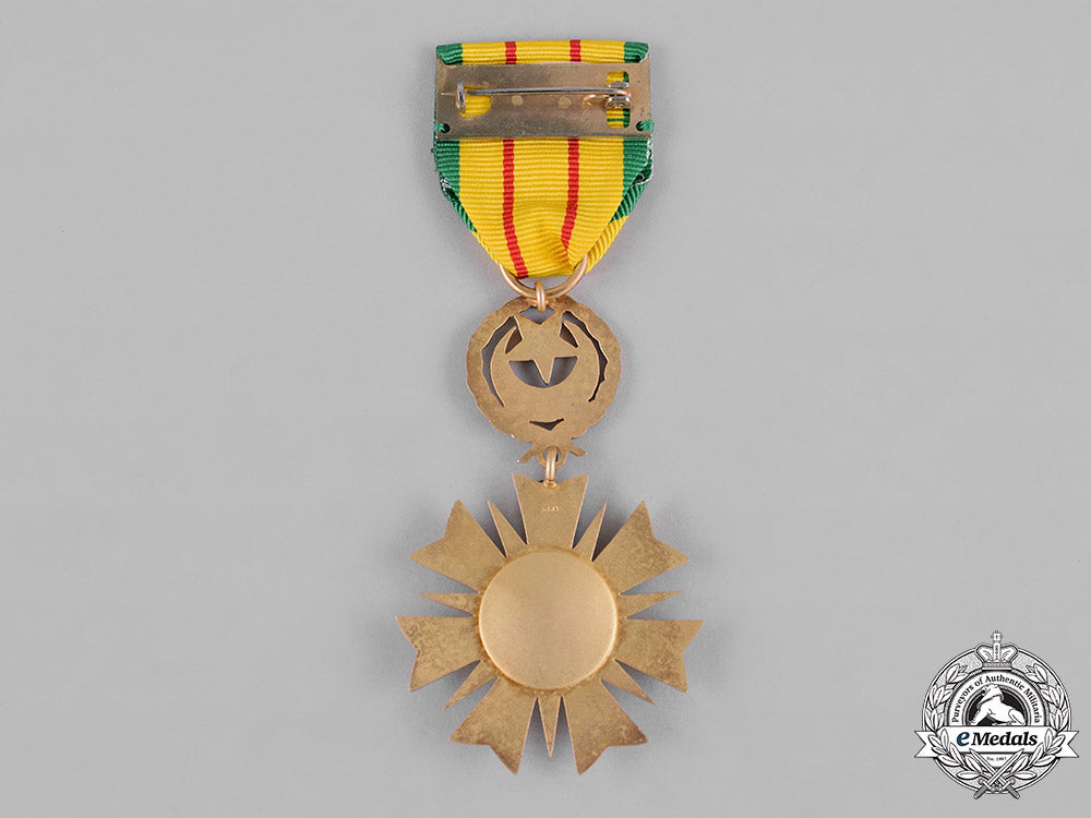brunei._a_most_blessed_order_of_setia_negara_brunei,_iv_class_knight,_c.1960_c18-044200
