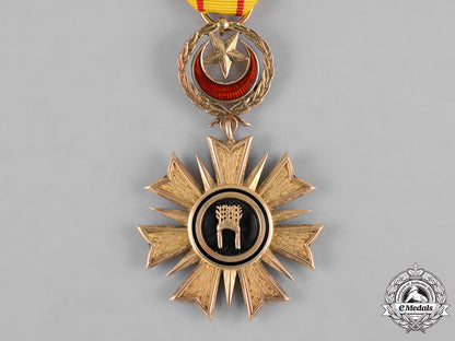 brunei._a_most_blessed_order_of_setia_negara_brunei,_iv_class_knight,_c.1960_c18-044201