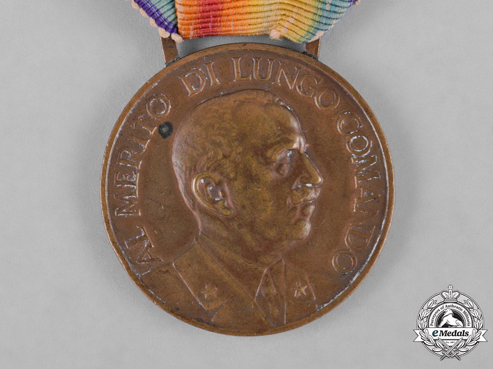 italy,_kingdom._a_medal_of_merit_for_long_service_in_the_cavalry_of_the_royal_army,_iii_class,_bronze_grade_c18-044273