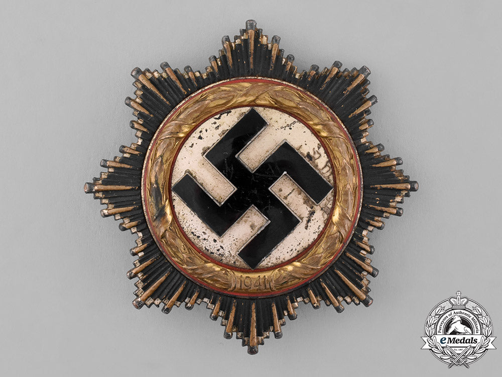 germany,_wehrmacht._a_german_cross_in_gold,_by_otto_klein&_co._c18-044302