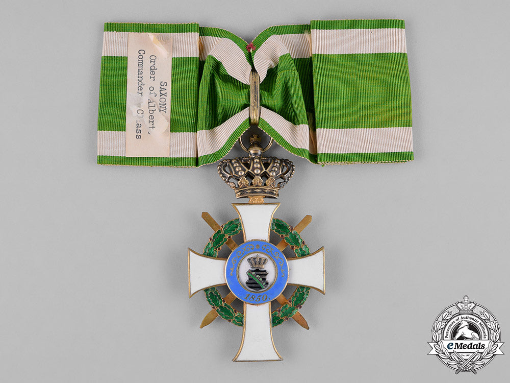 saxony,_kingdom._an_albrecht_order,_commander’s_cross_with_swords,_c.1916_c18-044367