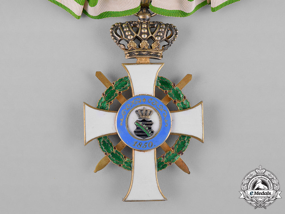 saxony,_kingdom._an_albrecht_order,_commander’s_cross_with_swords,_c.1916_c18-044368