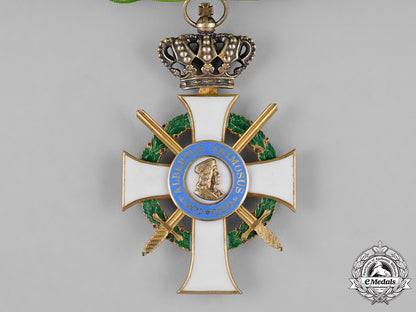 saxony,_kingdom._an_albrecht_order,_commander’s_cross_with_swords,_c.1916_c18-044369