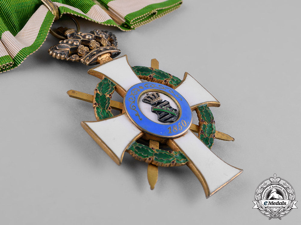 saxony,_kingdom._an_albrecht_order,_commander’s_cross_with_swords,_c.1916_c18-044371