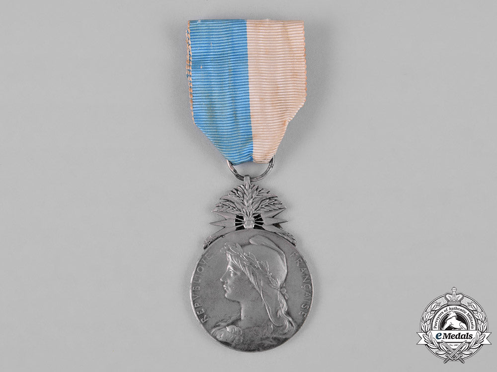 madagascar,_french_colonial._a_madagascar_merit_medal,_ii_class_silver_grade,_by_a.bertrand,_c.1910_c18-044372
