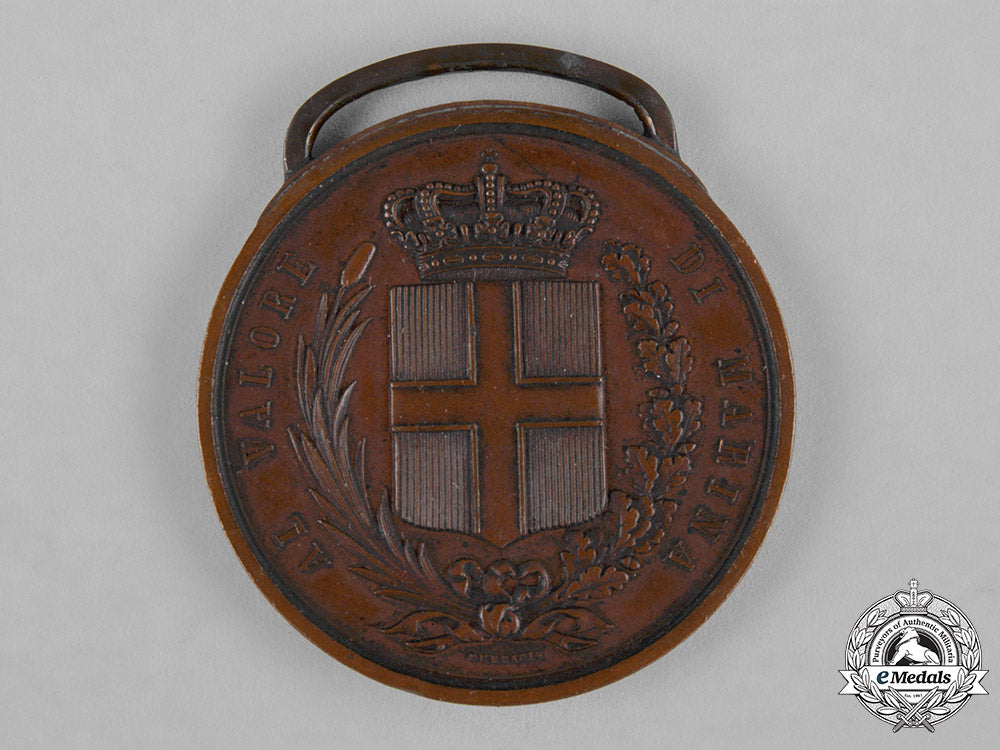 italy,_kingdom._three_medals_of_valour_c18-044393