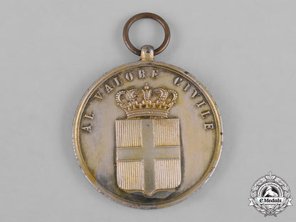 italy,_kingdom._three_medals_of_valour_c18-044396