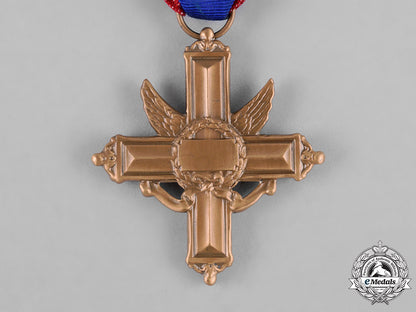 united_states._an_army_distinguished_service_cross,_c.1950_c18-044488_1