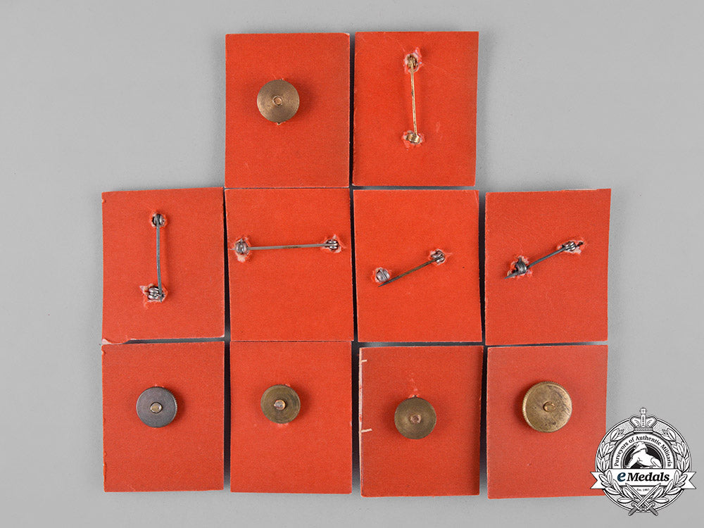 united_states._forty-_nine_regimental_school_insignia_badges_c18-044562
