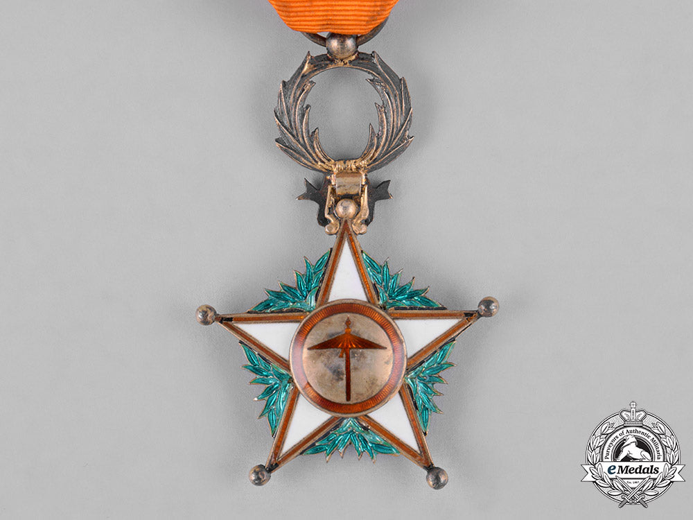morocco,_french_protectorate._an_order_of_ouissam_alaouite,_iv_class_officer,_c.1935_c18-044608