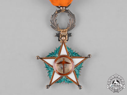 morocco,_french_protectorate._an_order_of_ouissam_alaouite,_iv_class_officer,_c.1935_c18-044608