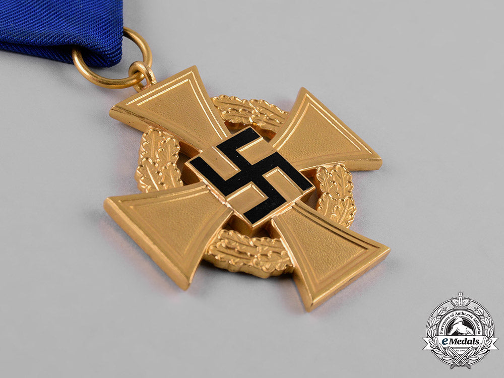 germany,_nsdap._a_cased40-_year_faithful_service_cross,_by_deschler&_sohn_c18-044782