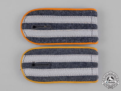 germany,_luftwaffe._a_pair_of_eastern_volunteers_airborne_troops_senior_n_c_o’s_shoulder_boards_c18-044811_1_1