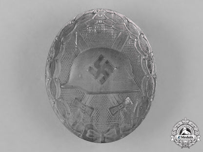 germany,_wehrmacht._a_silver_grade_wound_badge_by_b.h._mayer_c18-044834