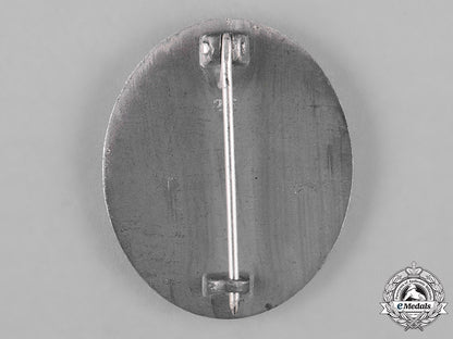germany,_wehrmacht._a_silver_grade_wound_badge_by_b.h._mayer_c18-044835