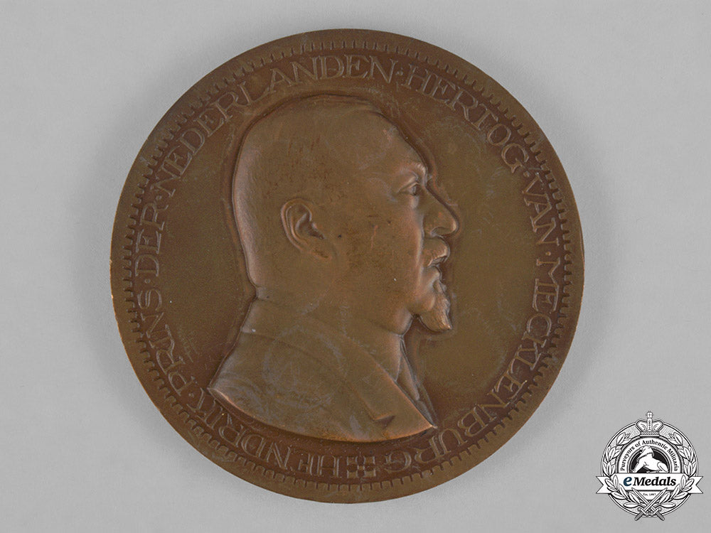 netherlands,_kingdom._three_royal_medallions,_c.1950_c18-045048_1_1_1