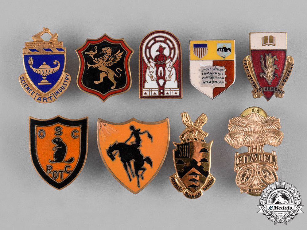 united_states._forty-_nine_rotc_college&_university_regimental_insignia_c18-045200