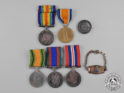 canada._a_first&_second_war_hollinger_family_grouping_c18-045218