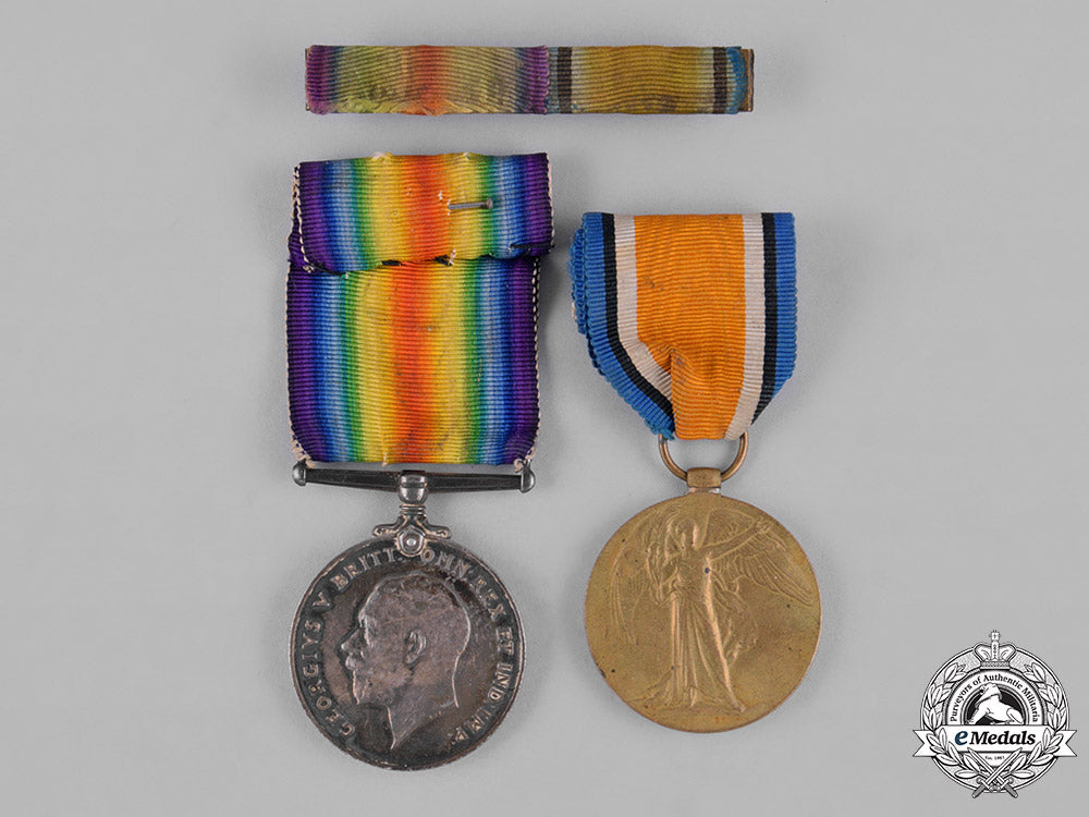 canada._a_first&_second_war_hollinger_family_grouping_c18-045219