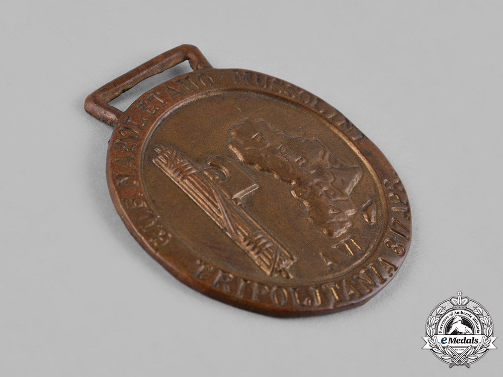italy,_kingdom._a_fascist_university_group(_guf)_napoletano_mussolini_tripolitania_medal_c18-045242_1