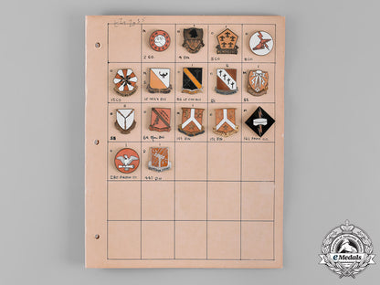 united_states._twenty_eight_badges&_insignia_with_badge_collectors_identification_guide_c18-045395