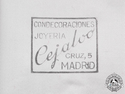 spain,_franco_period._an_imperial_order_of_the_yoke_and_arrows,_knight's_cross_with_case_c18-045491