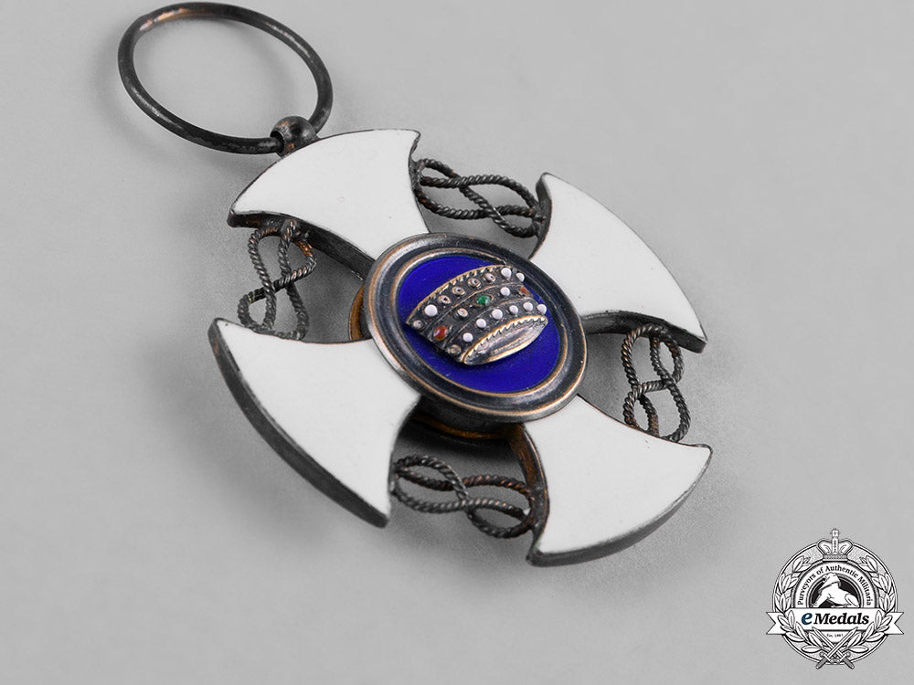 italy,_kingdom._an_order_of_the_crown_of_italy,_v_class_knight,_c.1945_c18-045600