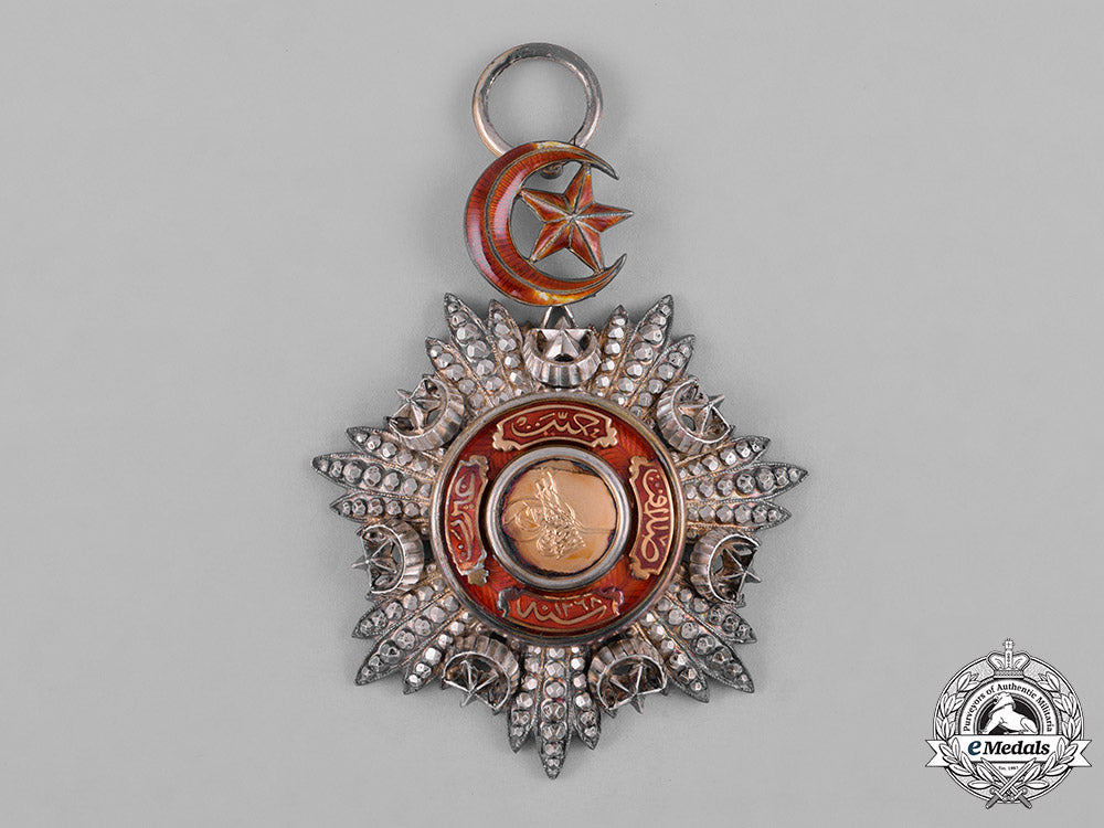 turkey,_ottoman_empire._an_order_of_medjidie(_mecidiye),_v_class_knight,_c.1915_c18-045614_2