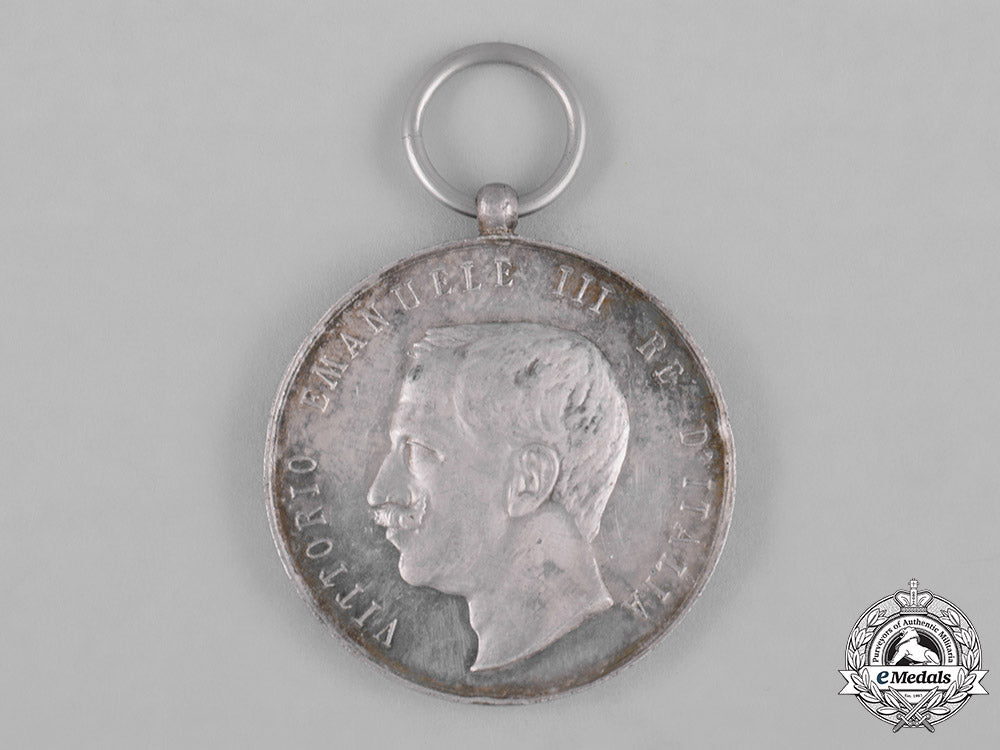 italy,_kingdom._a_merit_medal_for_the_messina_earthquake,_ii_class_silver_grade,_c.1910_c18-045680
