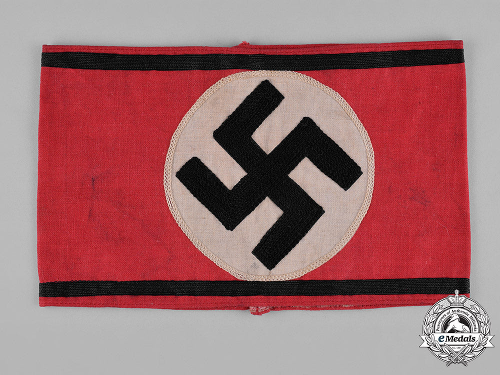 germany,_ss._a_ss_member’s_armband_c18-045746