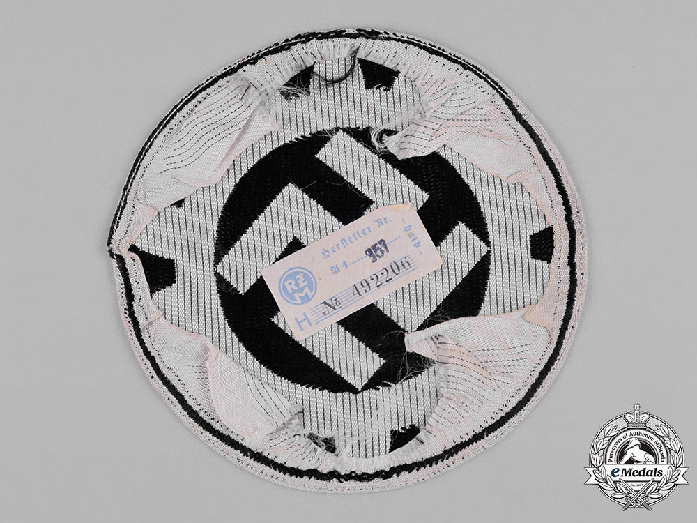 germany,_daf._a_mint_daf_member’s_sport_shirt_insignia_c18-045750_1