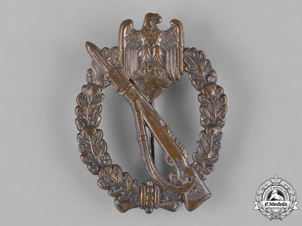 germany,_heer._an_infantry_assault_badge,_silver_grade,_by_otto_schickle_c18-045756