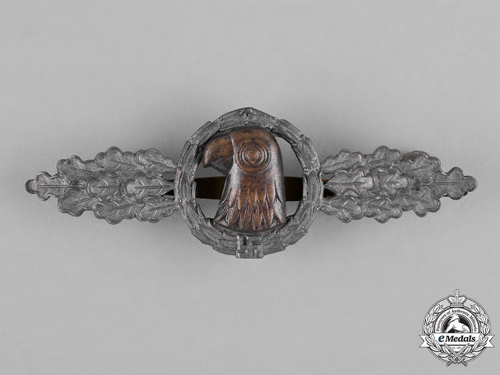 germany,_luftwaffe._a_reconnaissance_unit_squadron_clasp,_silver_grade,_by_gebrüder_schneider_c18-045762_2_1_1