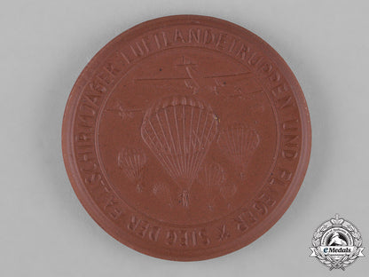 germany,_luftwaffe._a_cased1941_invasion_of_crete_commemorative_table_medal_c18-045774_1_1_1