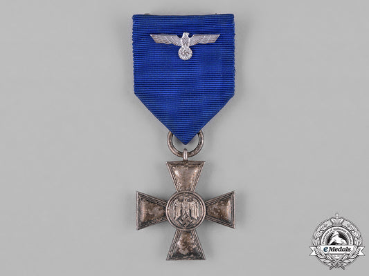 germany,_wehrmacht._an18-_year_long_service_award_c18-045783