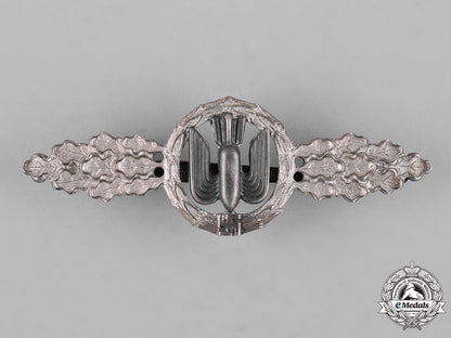 germany,_luftwaffe._a_bomber_pilot’s_clasp,_silver_grade_c18-045791