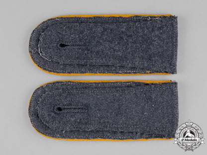 germany,_luftwaffe._a_pair_of_very_rare_ministry_of_aviation_flight_detachment_unteroffizier_shoulder_straps_c18-045861