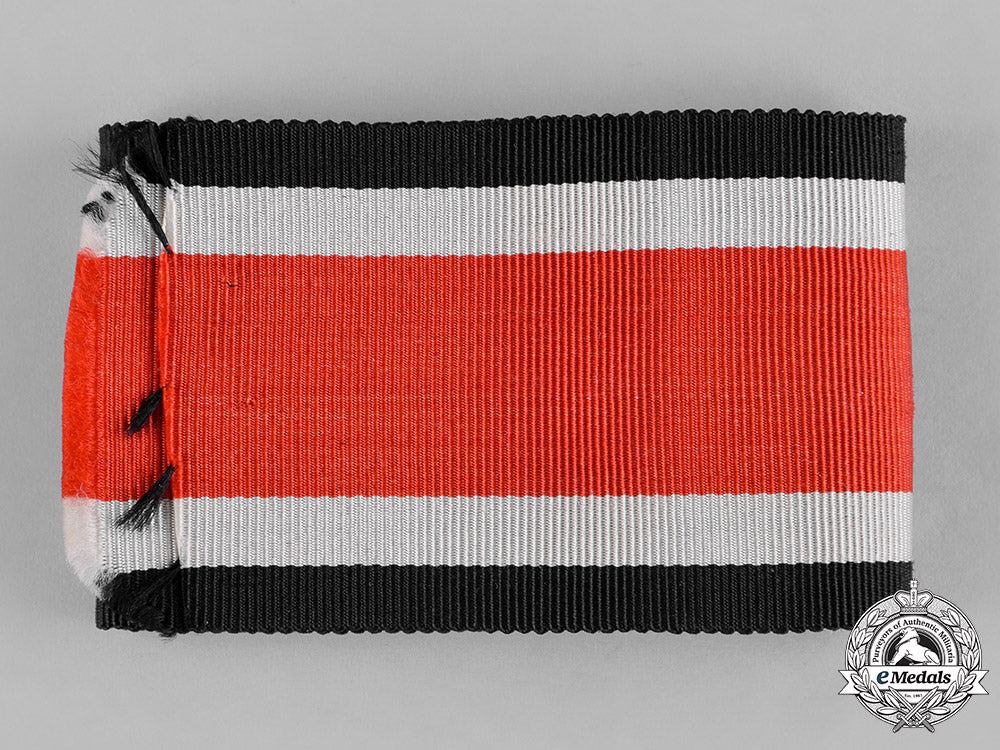 germany,_third_reich._a_length_of_knights_cross_ribbon_c18-045956