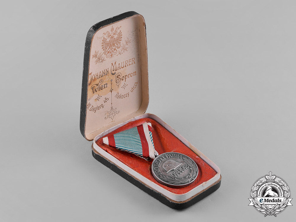 hungary,_kingdom._a_hungarian_first_world_war_commemorative_medal,_with_case,_by_johann_maurer_c18-046009