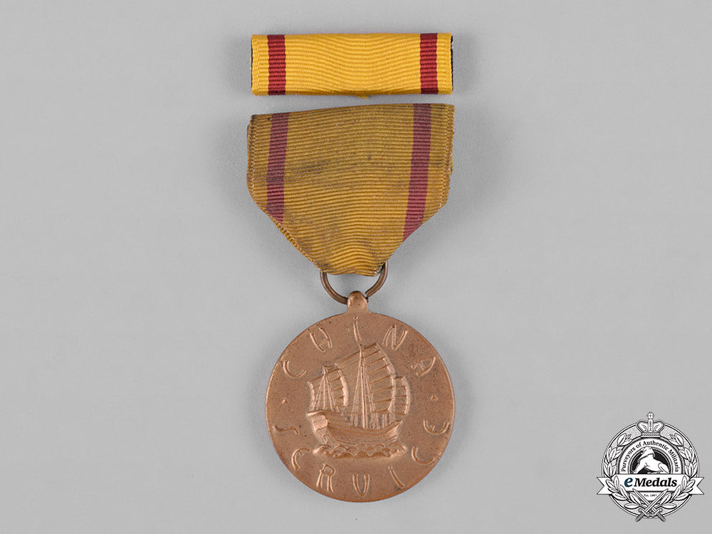 united_states._a_china_service_medal_in_case_c18-046073