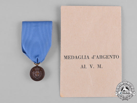 italy,_kingdom._an_order_of_military_valour_miniature_and_packet_c18-046107