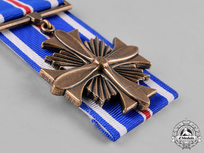 united_states._a_lot_of_four_air_force_awards_c18-046178