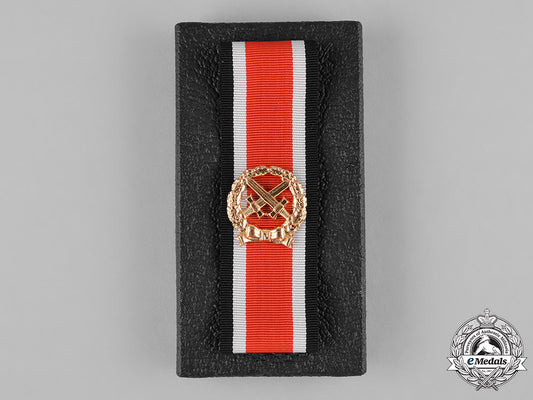 germany,_federal_republic._a1957_heer_honour_roll_clasp_with_ribbon_and_case_c18-046218_2