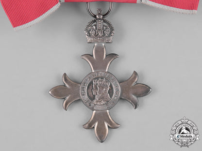 united_kingdom._a_most_excellent_order_of_the_british_empire,(_mbe)_breast_badge_for_women,_c.1950_c18-046314