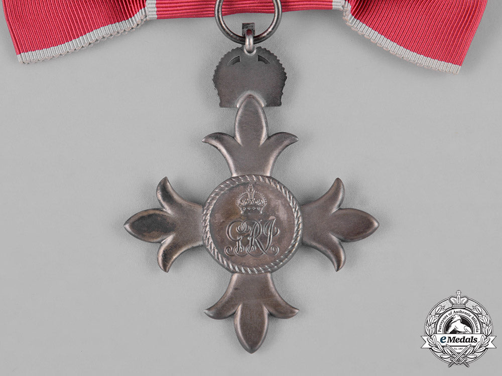 united_kingdom._a_most_excellent_order_of_the_british_empire,(_mbe)_breast_badge_for_women,_c.1950_c18-046315