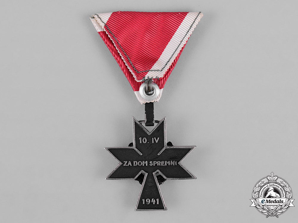 croatia._a_military_order_of_the_iron_trefoil,_iv_class_with_oak_leaves,_c.1941_c18-046523