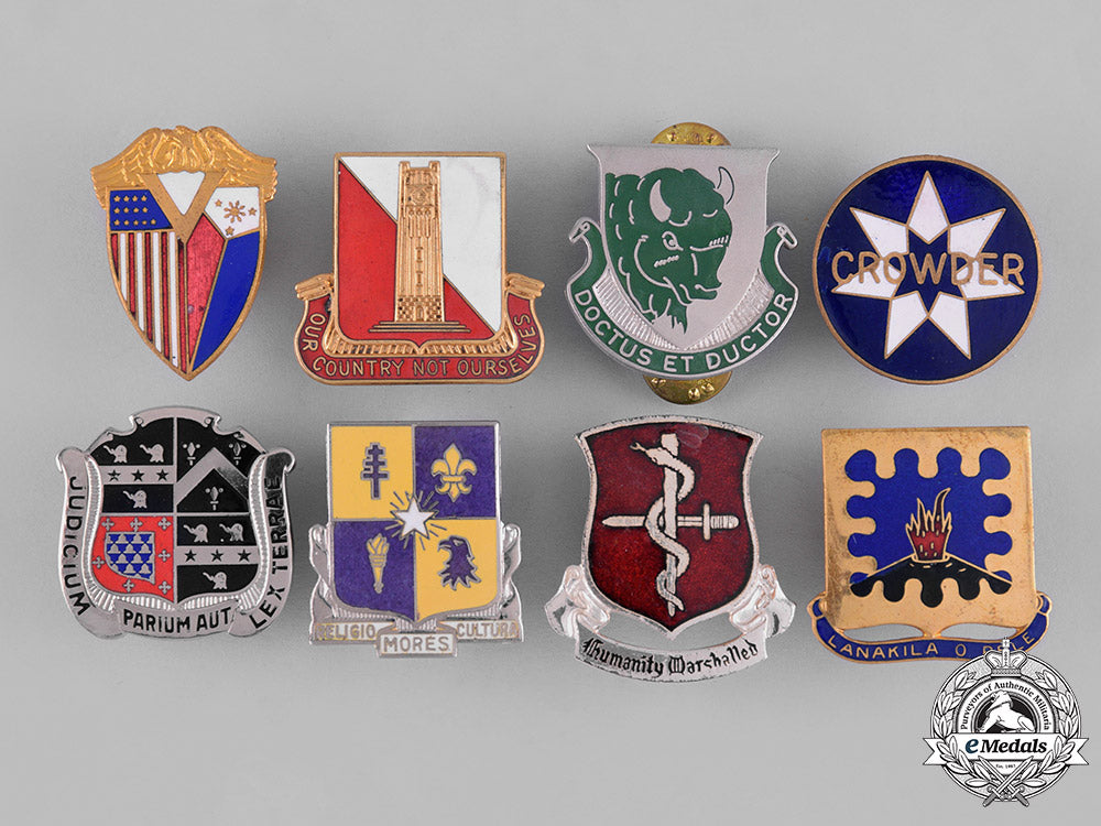 united_states.forty-_six_military_insignia_badges_c18-046537