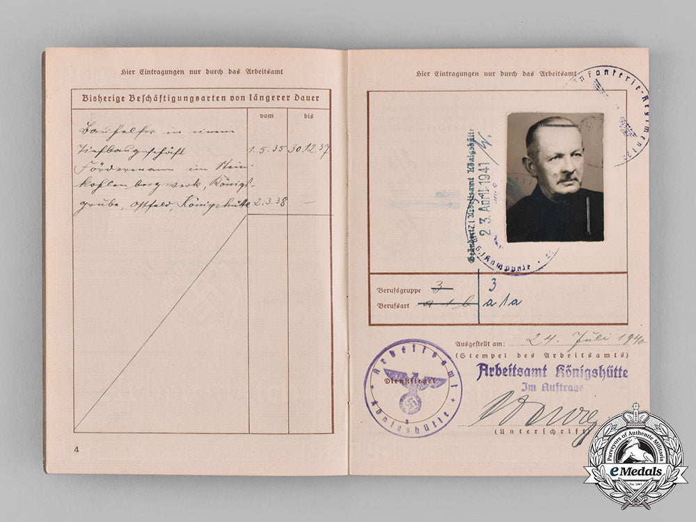 germany,_third_reich._a_lot_of_five_second_war_period_labour_books_c18-046690