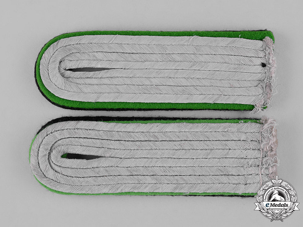 germany,_ss._a_set_of_sicherheitsdienst(_security_service)_untersturmführer_shoulder_boards_c18-046733