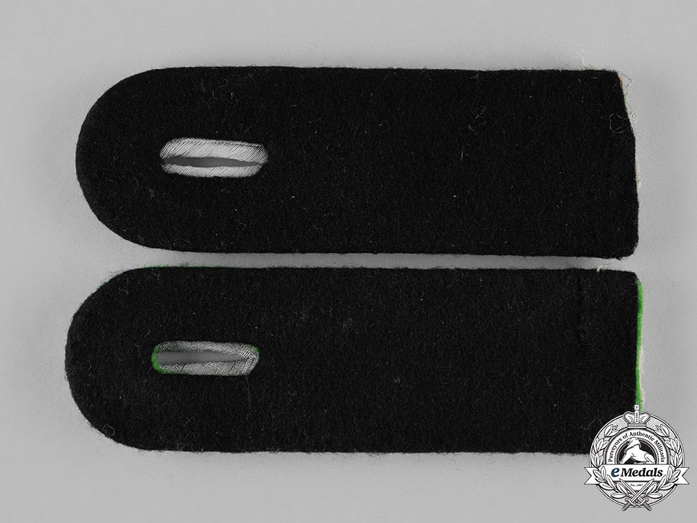 germany,_ss._a_set_of_sicherheitsdienst(_security_service)_untersturmführer_shoulder_boards_c18-046734